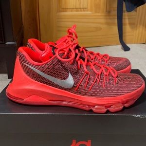 KD 8 “BRIGHT CRIMSON”